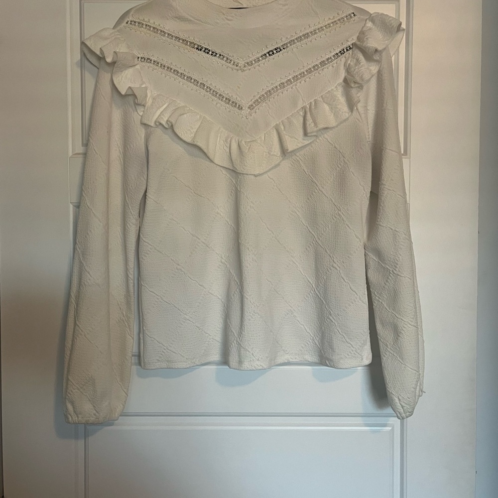 Alice Blue Elegant White Blouse